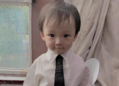 网红小孩长相丑,网红小孩的独特魅力揭秘